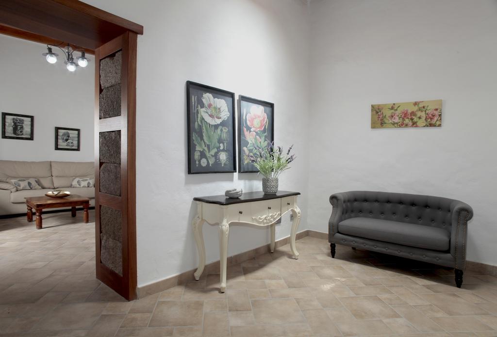 Caserio Leandro I Tias Exterior photo